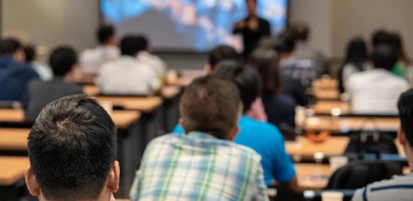 Bu universitetdə təhsil haqqı 2 min manat artırıldı
