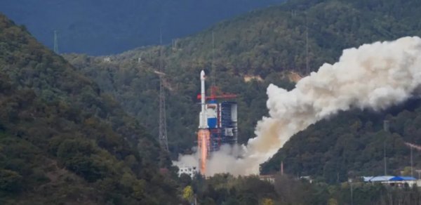Çin kosmosu tədqiq etmək üçün növbəti peykini orbitə buraxıb
