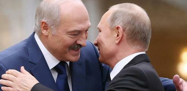 Putin Lukaşenkoyla telefonla danışdı