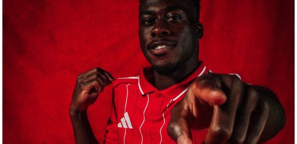 İngiltərə klubu yeni hücumçu transfer edib