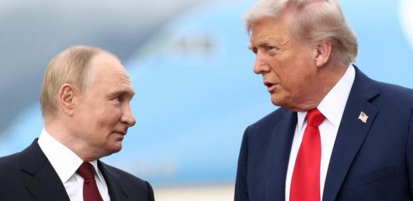 KİV: Tramp Putinə zəng etmək üçün Avropa liderləri ilə görüşü dayandırıb