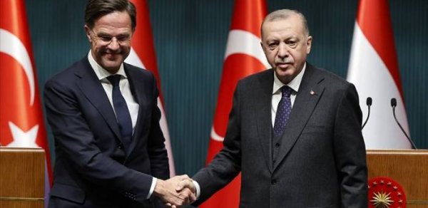 Ərdoğan NATO Baş katibi ilə Rusiya- Ukrayna müharibəsi barədə danışıb