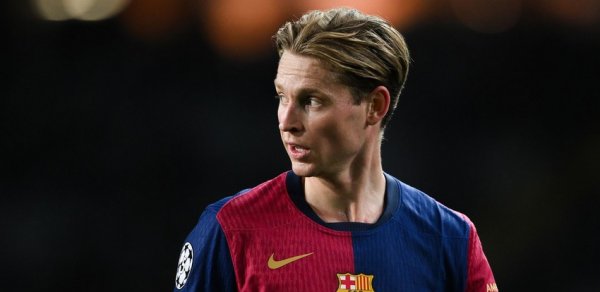 "Barselona" futbolçusu ilə müqavilə müddətini uzatdı