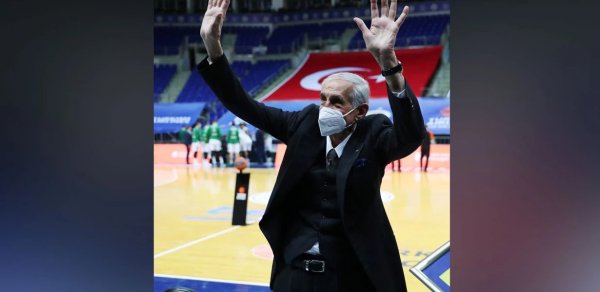 Əfsanəvi basketbolçu vəfat etdi