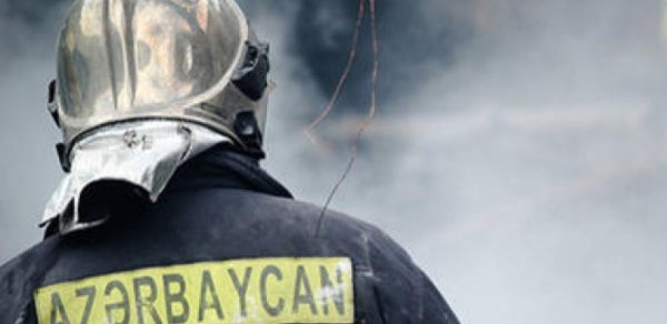 Binəqədidə 8 otaqlı ev yandı