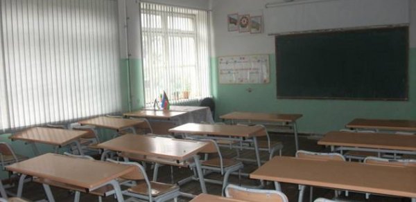Bu ildən digər dillərdə olan siniflərdə "Azərbaycan tarixi" Azərbaycan dilində təşkil ediləcək