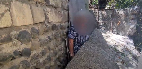Lənkəranda qadının üzərinə beton pilitə aşıb