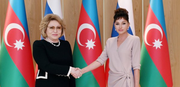 Valentina Matviyenko Mehriban Əliyevanı doğum günü münasibətilə təbrik edib