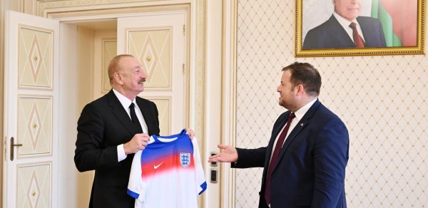 İlham Əliyev Böyük Britaniyanın dövlət nazirini qəbul edib