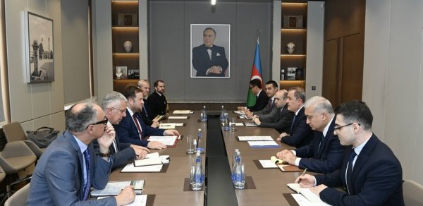 Azərbaycan və Britaniya XİN-ləri arasında siyasi məsləhətləşmələr keçirilib