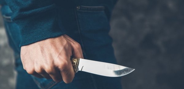 Yevlaxda 66 yaşlı kişi bıçaqlandı - Şübhəli oğludur