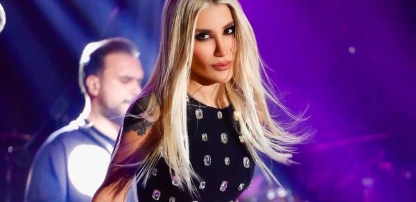 İrem Derici təcili xəstəxanaya yerləşdirildi - FOTO