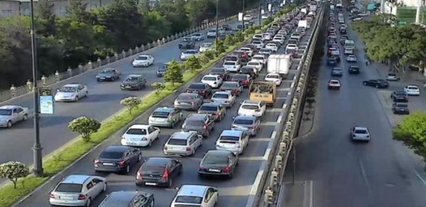 Bakıda bu yollarda sıxlıq var - SİYAHI