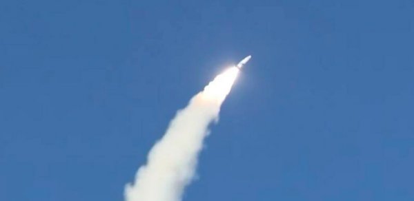 Yəmən husilərinin raketi İsrailə çatmadan Səudiyyə Ərəbistanında düşüb