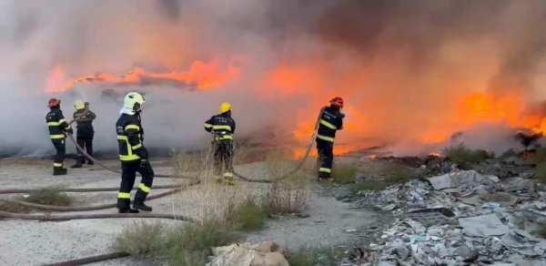 Sumqayıtda zavodda YANĞIN 