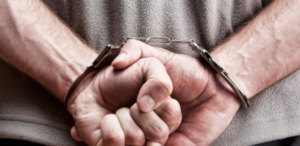 Polis Bakıda dələduzluq edən şəxsləri saxladı