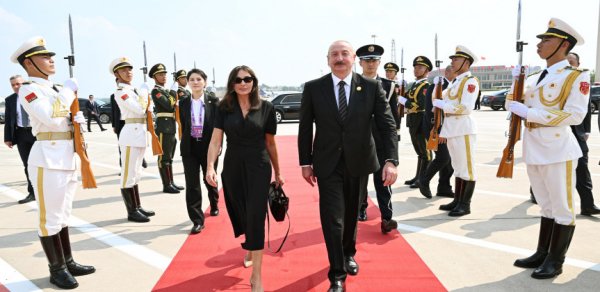 İlham Əliyevin Çinə işgüzar səfəri başa çatıb - FOTOLAR