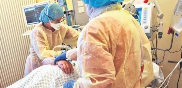 Almaniyada iki uşaq dünyaya gətirən analara pensiya veriləcək