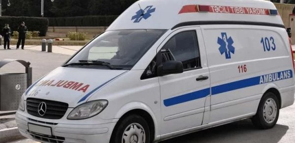 34 yaşlı qadın ərini kürəyindən bıçaqladı