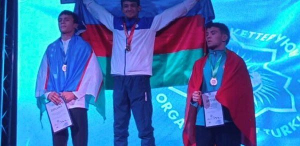 Azərbaycan güləşçiləri beynəlxalq yarışın ilk günündə 4 medal qazanıblar