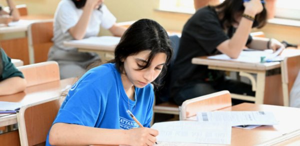 Bu il ən aşağı keçid balı hansı ixtisaslarda olub?