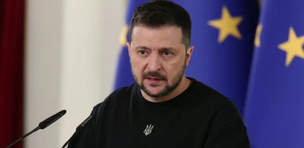 Zelenski: Putin açıq şəkildə danışıqlardan yayınır