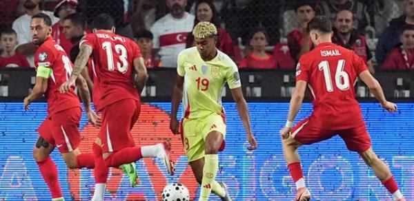Türkiyə İspaniyaya böyük hesabla məğlub oldu