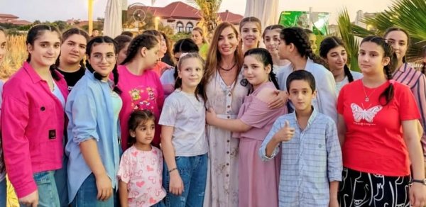 Arzu Əliyeva sosial qayğıya ehtiyacı olan uşaqların "Sea Breeze"də istirahətini təşkil edib