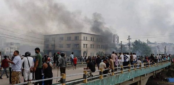 Nepalda 8 minə yaxın məhbus həbsxanalardan qaçıb