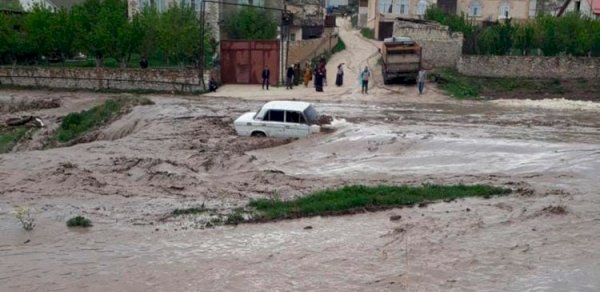 Dağıstanda güclü daşqın və sel: Evlər su altında qalıb