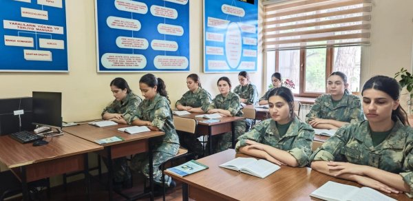 Azərbaycanda ilk - ATU-da qız hərbi həkimlər hazırlanacaq