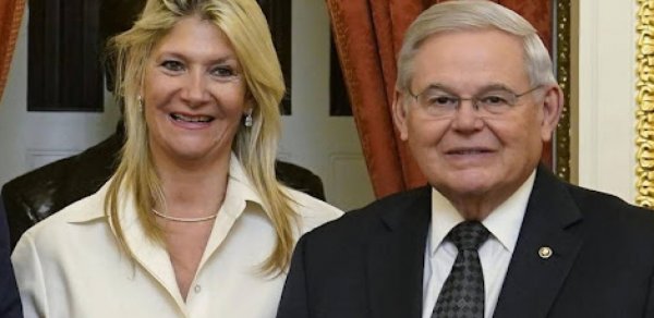 ABŞ-nin keçmiş senatoru Menendesin erməni arvadı dörd il yarım həbs cəzasına məhkum edildi