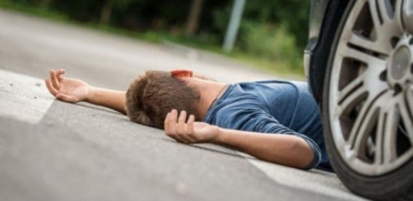 14 yaşlı yeniyetməni maşın vurub öldürdü