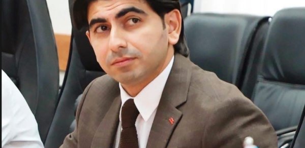"Məcburi köçkünləri hədəfə gətirmək kimlərə sərf edir?" - Əfsələddin Ağalarov yazır