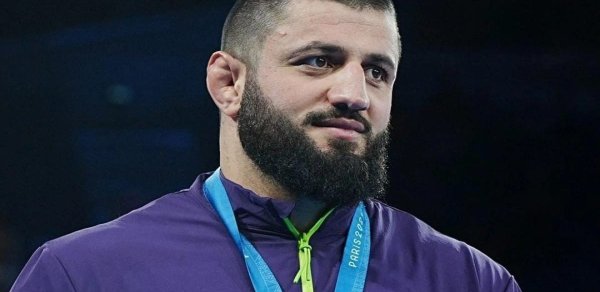 Dünya çempionatı: Azərbaycan güləşçisi finala vəsiqə qazanıb