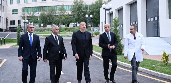 Prezident Qarabağ Universitetinin Klinikası binasının və tədris korpusunun açılışında iştirak edib