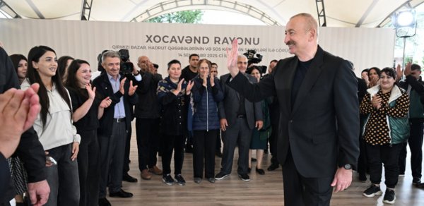 Prezident Xocavənddə sakinlərlə görüşdü - FOTOLAR