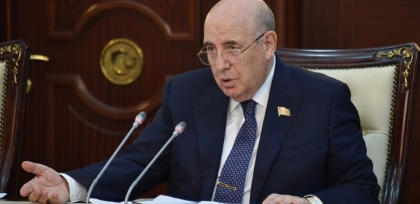 Əhliman Əmiraslanov: "Dərman vasitələri cəmiyyətimizi narahat edən məsələdir"