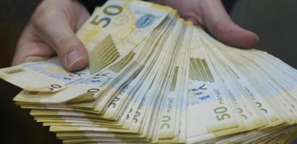 Bakıda orta əməkhaqqı 1400 manata yaxınlaşır