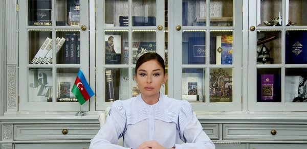 Mehriban Əliyeva Dövlət Suverenliyi Günü ilə bağlı paylaşım edib
