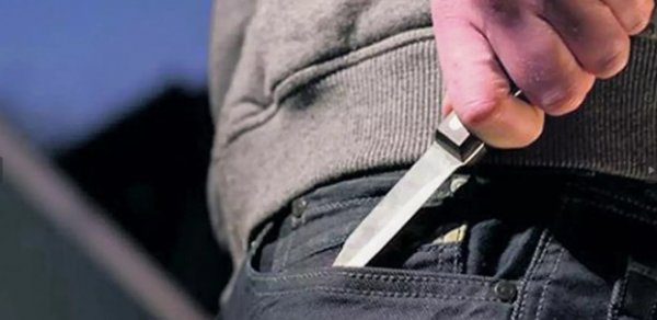 Bakıda 26 yaşlı oğlan bıçaqlandı - Saxlanılan var