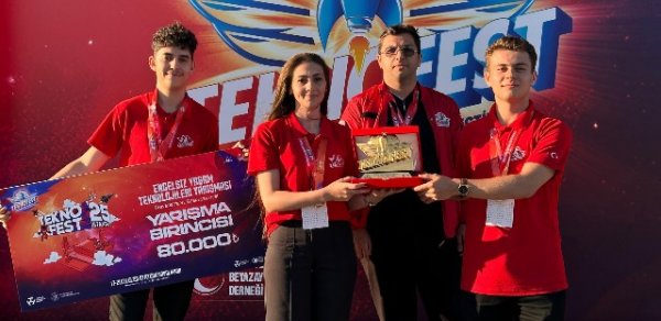 BDU-nun komandası “TEKNOFEST-2025”də tarixi uğura imza atdı - FOTOLAR