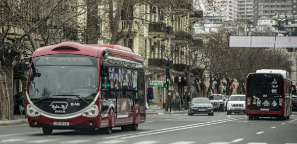 "Tələbələr və pensiyaçılar üçün ictimai nəqliyyatda güzəştlər olacaq"