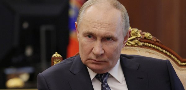 Putin: Rusiya istənilən təhdidə cavab verməyə hazırdır