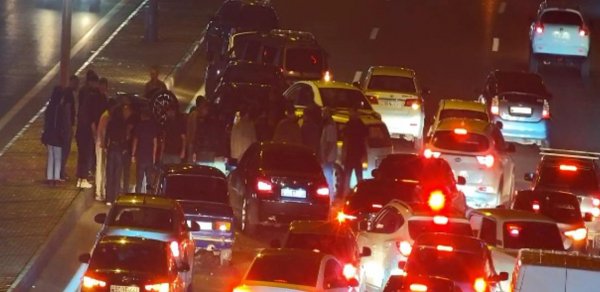 Qəza Hava limanı istiqamətində sıxlıq yaratdı - Foto