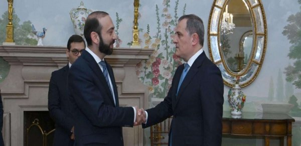 Azərbaycan və Ermənistan XİN başçıları Nyu-Yorkda görüşüb