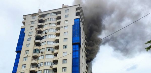 Bakıda yaşayış binasındakı YANĞIN məhdudlaşdırıldı