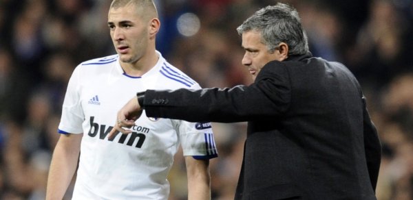 “Benfika”da ulduz planı: Mourinyo Benzemanı gətirmək istəyir