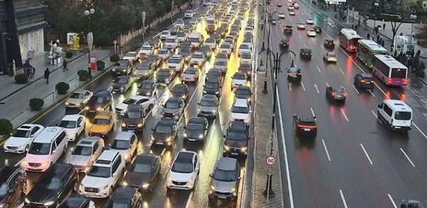 Bakıda bu yollarda tıxac var