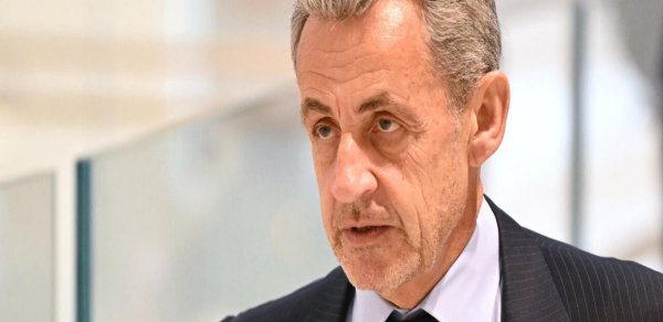 Sarkozi 5 il müddətinə azadlıqdan məhrum edildi